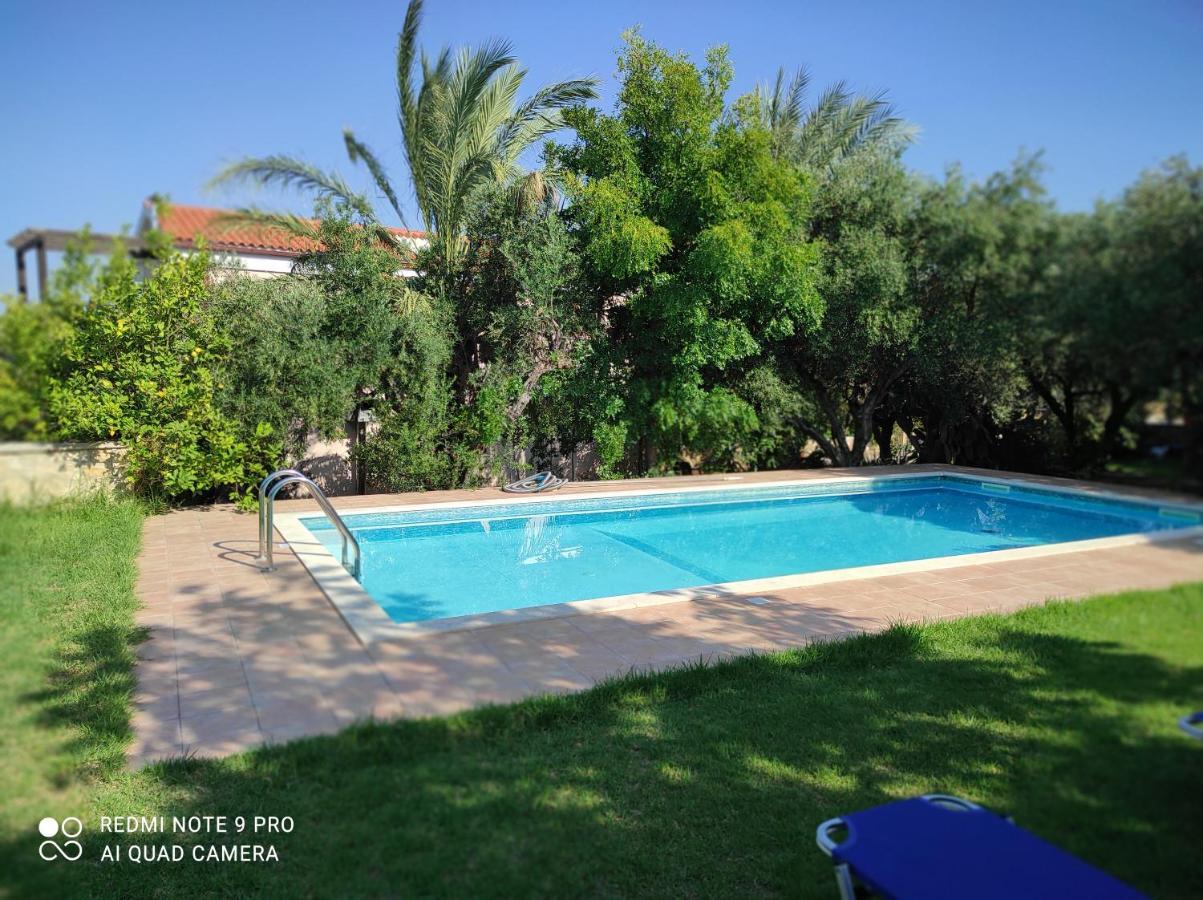 Villa Koulouridi ダラトソ エクステリア 写真